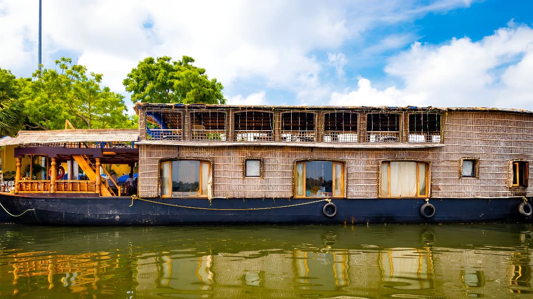 Chunnambar boathouse — photo 1