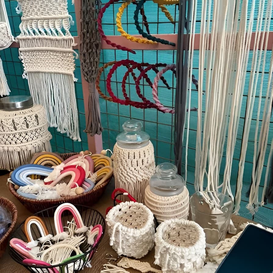 Seasons Crafts Market — photo 1
